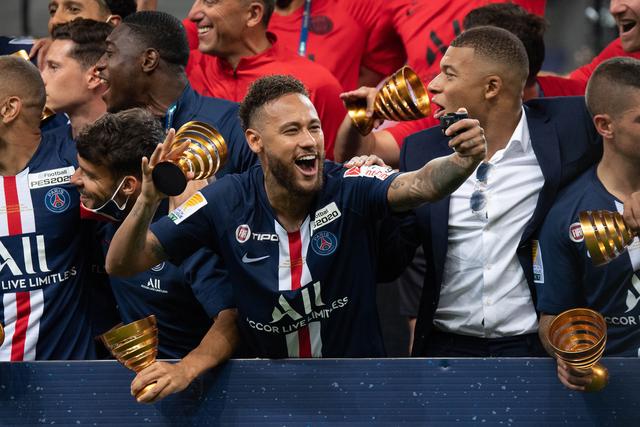 上海队官宣两外援人选 冯莱搭档费雷尔新赛季